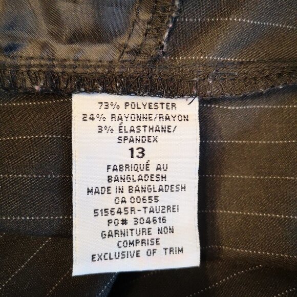 Reitmans Ladies Size 13 Black w/ Grey Pinstripe Flare Leg Dress Pants - Picture 7 of 9